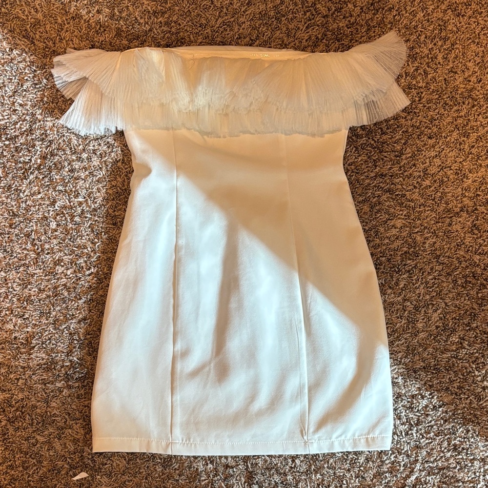 White strapless dress with ruffle